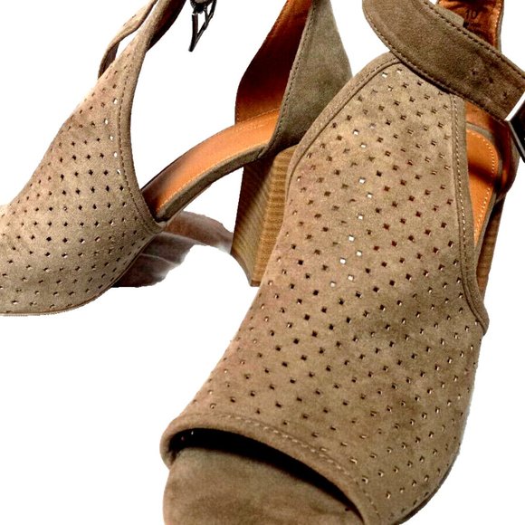 Universal thread womans shoes Open toe Laser cut slingbacks Hannah Size 10 Tan - Picture 2 of 4